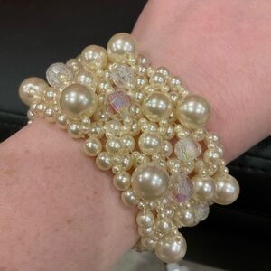 Vintage pearl bracelet